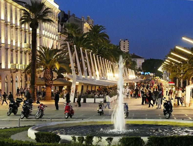 B&B Skynight Split Bagian luar foto